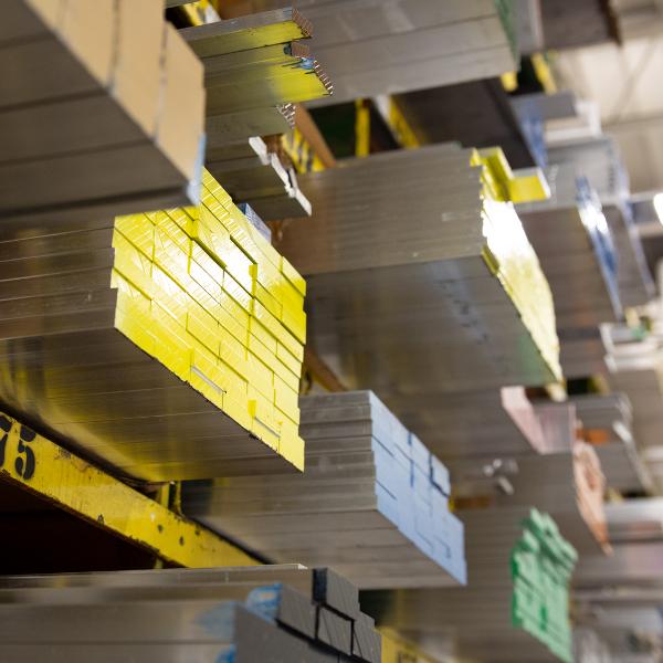 https://www.coremarkmetals.com/files/image/medium/Flat and square aluminum bar stock inventory rack