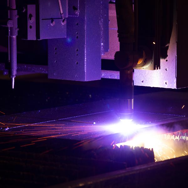 https://www.coremarkmetals.com/files/image/medium/high precision plasma cutting steel plate sparks